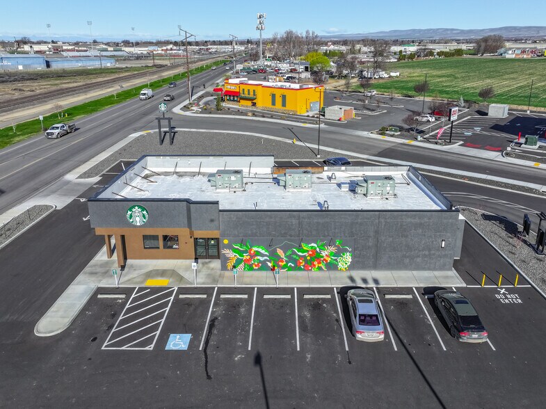 More Photos Of 2500 Yakima Valley Hwy, Sunnyside Freestanding For Sale