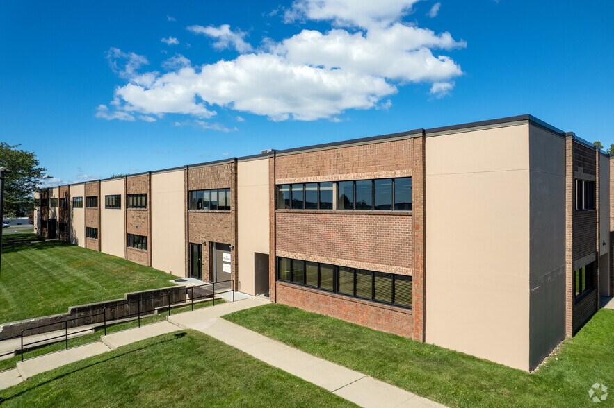 More Photos Of 88 Silva Ln, Middletown Office For Lease