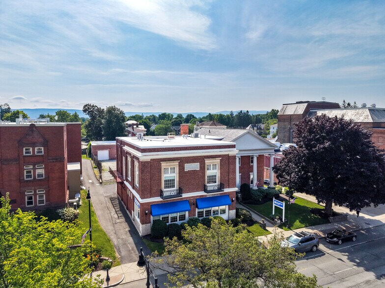 More Photos Of 101-107 South St, Pittsfield Office For Sale