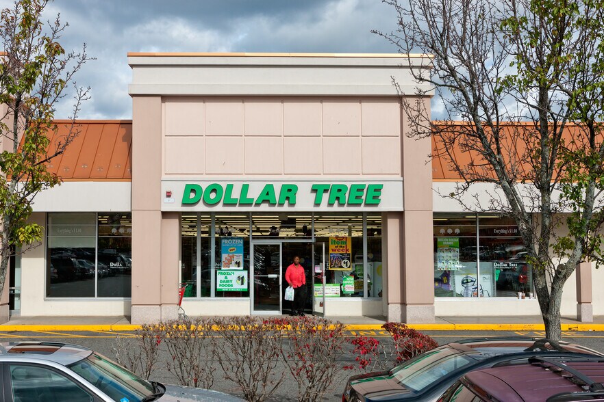 More Photos Of 1925 Pawtucket Ave, East Providence Unknown For Lease