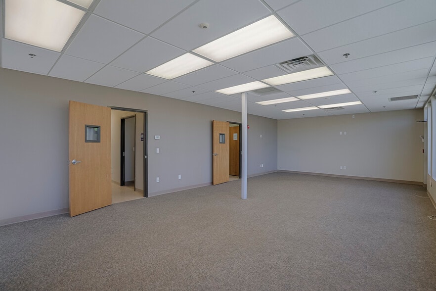 More Photos Of 8128 E 69 Hwy, Prescott Valley Office For Lease