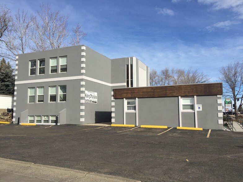 More Photos Of 1901 Kipling St, Lakewood Office For Sale