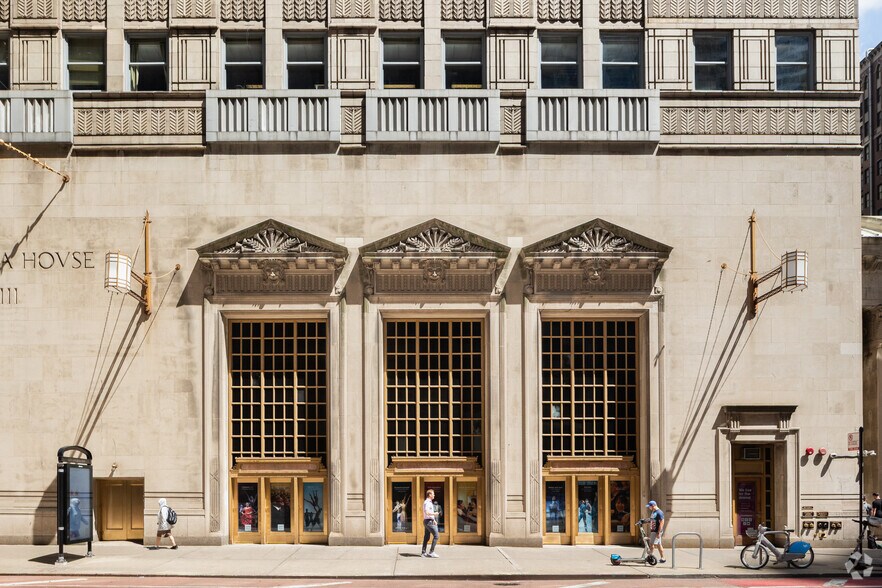 More Photos Of 20 N Wacker Dr, Chicago Office For Lease