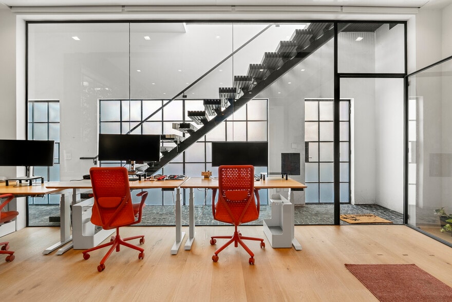 More Photos Of 1346 Abbot Kinney Blvd, Venice Office For Sale