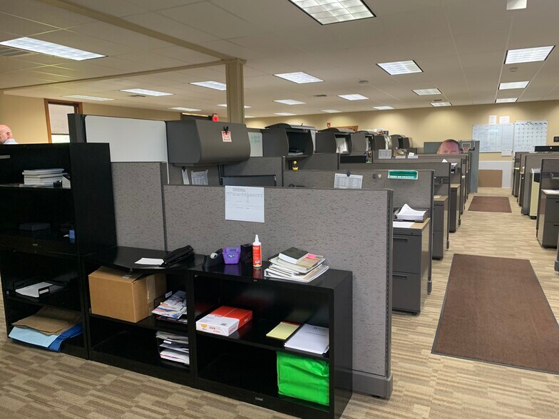 More Photos Of 3851 S 103rd East Ave, Tulsa Office For Sale