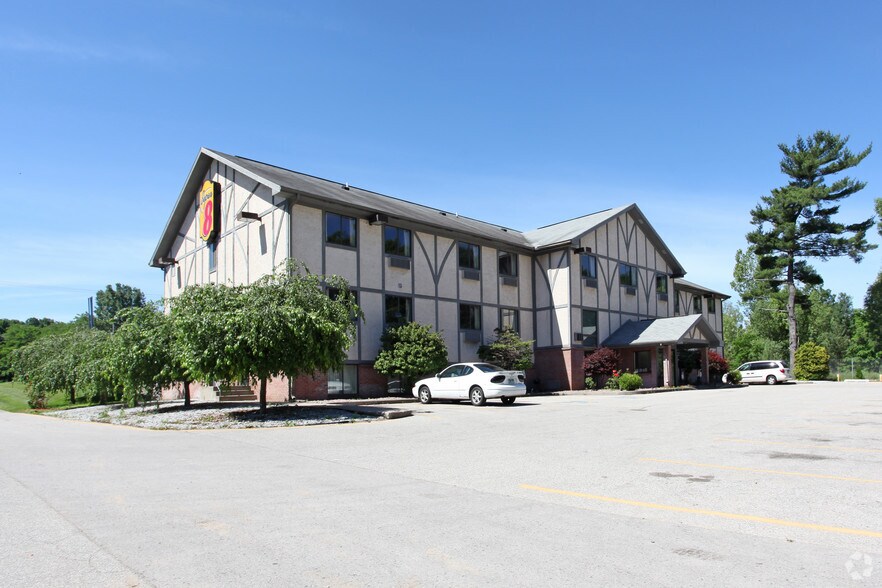 More Photos Of 3080 Colby Rd, Whitehall Hotel For Sale