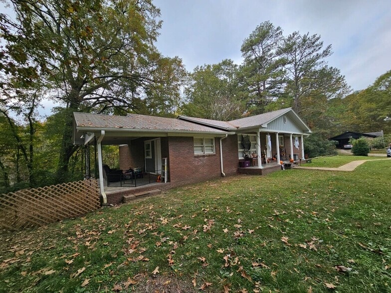 More Photos Of 5027 Lapine Dr, Adamsville Specialty For Sale