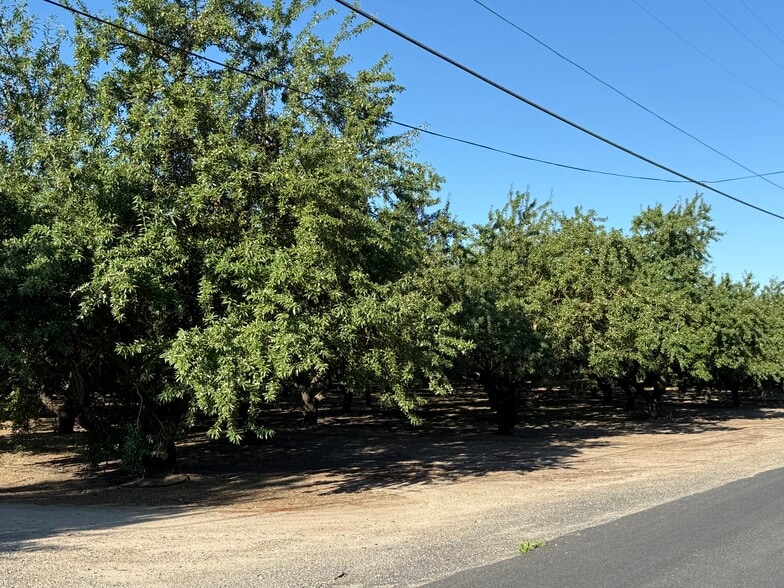 More Photos Of 2700 North Ave ave, Modesto Land For Sale