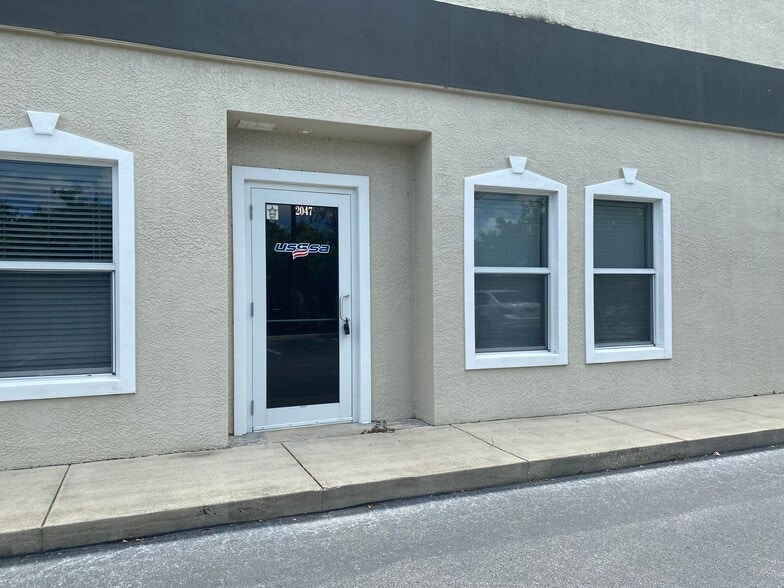 More Photos Of 2047-2071 Global Ct, Sarasota Warehouse For Lease