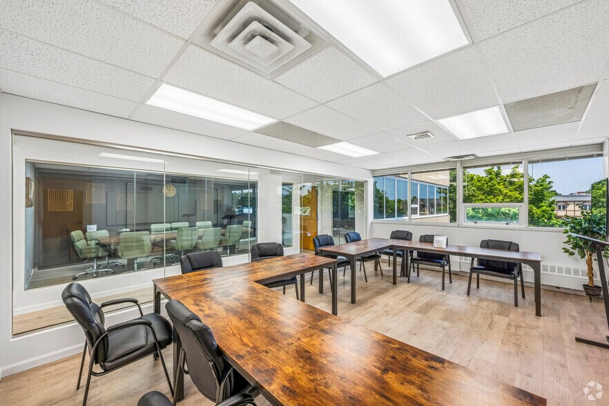 More Photos Of 265 Post Ave, Westbury Medical For Lease