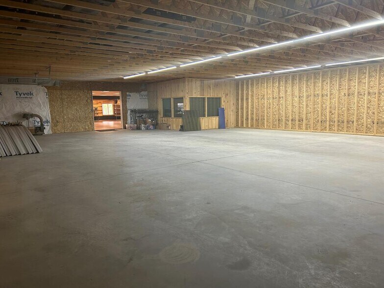 More Photos Of 56 N Bullock Rd, Mansfield Storefront Retail Office For Sale