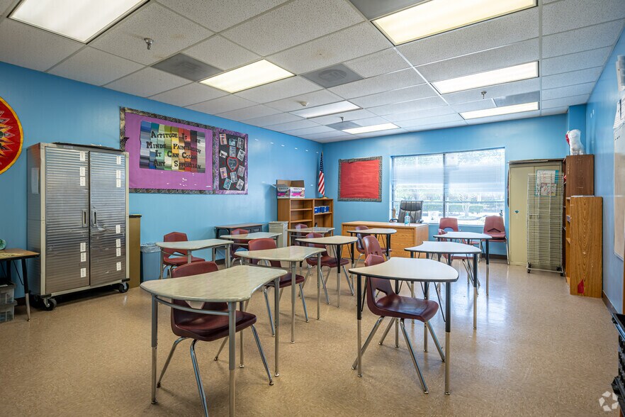 More Photos Of 2553-2555 Cordes Dr, Sugar Land Medical For Sale