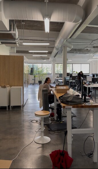 More Photos Of 10203 Santa Monica Blvd, Los Angeles Office For Lease