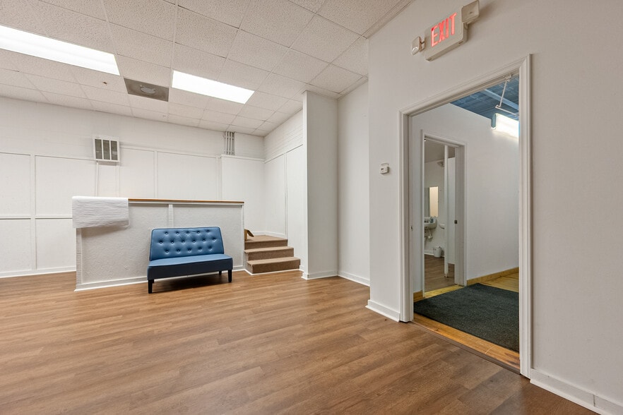 More Photos Of 522 N Main St, Hillsville Office Residential For Sale