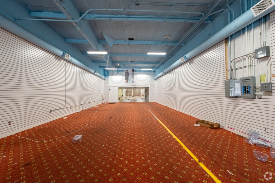 More Photos Of 948 Crocker St, Los Angeles Storefront Retail Office For Lease