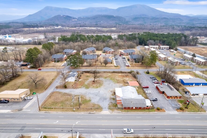 More Photos Of 428 S 3rd Ave, Chatsworth Freestanding For Sale