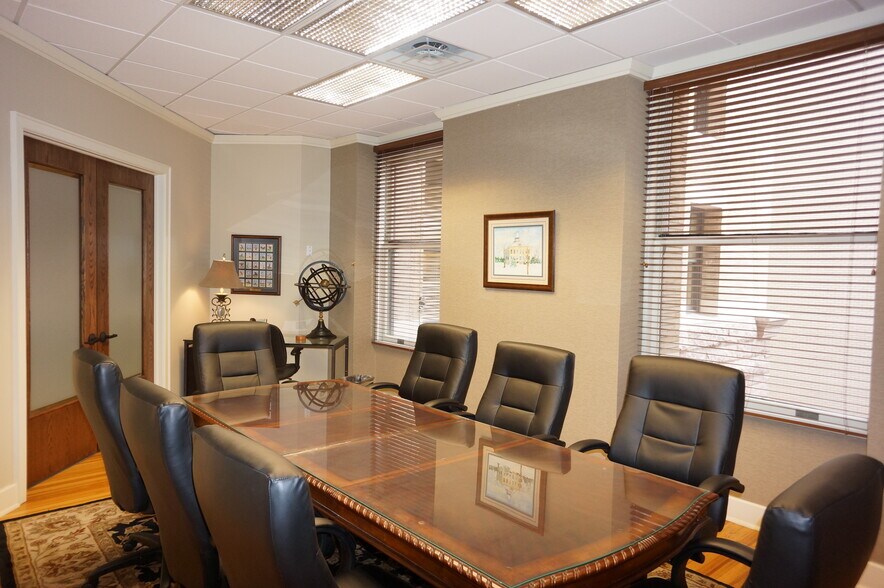 More Photos Of 730 17th St, Denver Office For Sale