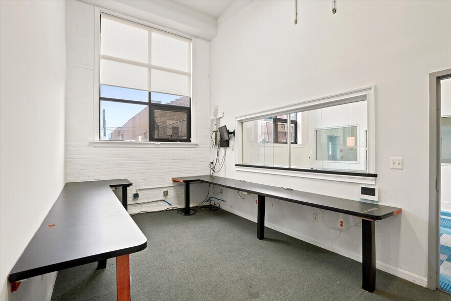 More Photos Of 5534-5546 Pulaski Ave, Philadelphia Office For Lease