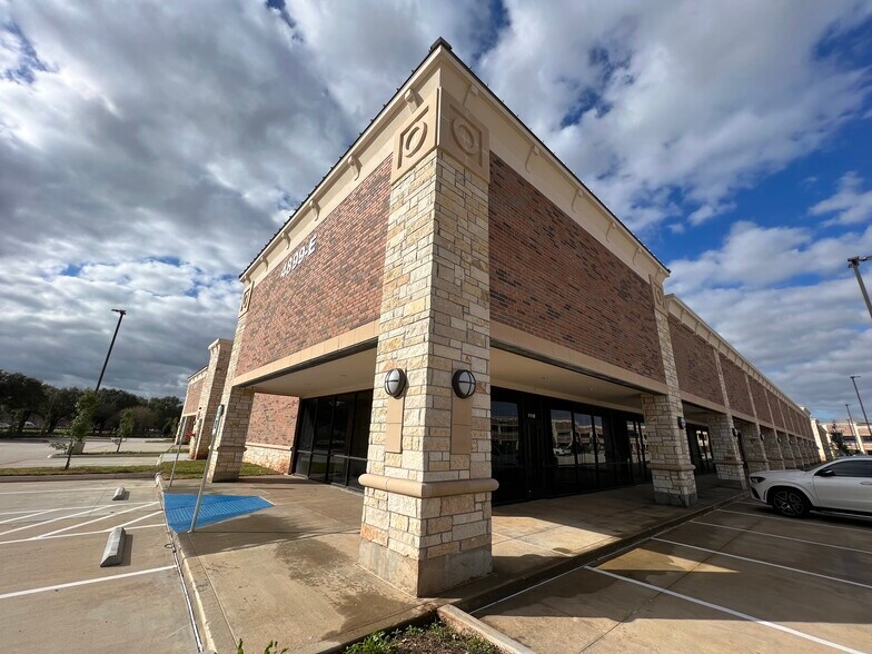 More Photos Of 4899 Highway 6, Missouri City Storefront Retail Office For Sale