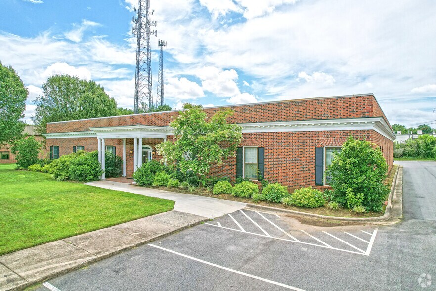 Primary Photo Of 3131 Westinghouse Blvd, Charlotte Flex For Lease