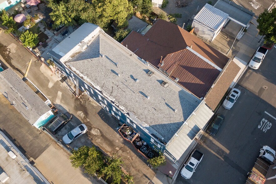 More Photos Of 18239 Main St, Jamestown Hotel For Sale