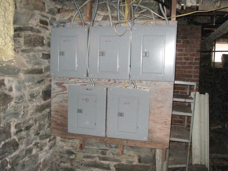 More Photos Of 47 Carroll St, Binghamton Apartments For Sale