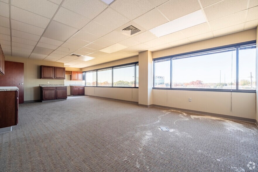 More Photos Of 2424 50th St, Lubbock Medical For Sale