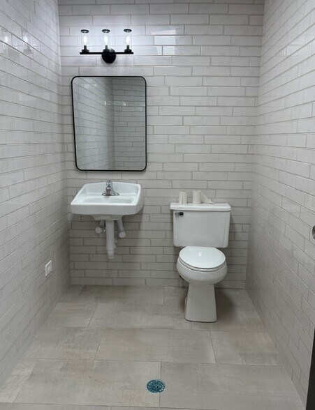 More Photos Of 28041 N Bradley Rd, Lake Forest Warehouse For Lease