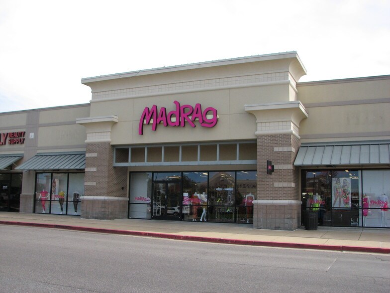 More Photos Of 225 Goodman Rd W, Southaven Unknown For Lease