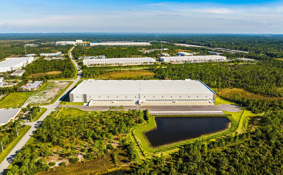 More Photos Of 15430 Corporate Rd N, Jupiter Unknown For Lease