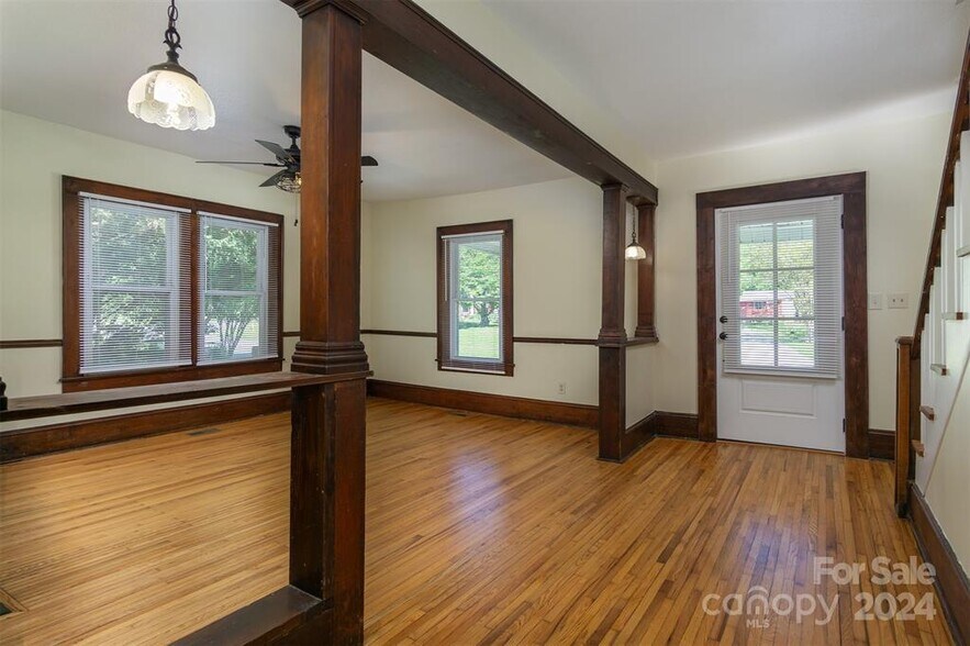 More Photos Of 390 E Main St, Old Fort Office For Sale