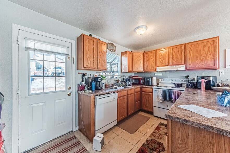 More Photos Of 6970 Peyote Way, Colorado Springs Apartments For Sale