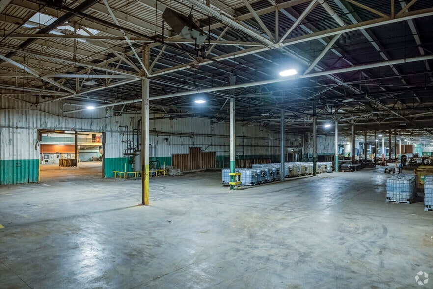 More Photos Of 416 Ford Ave, Alpena Warehouse For Sale