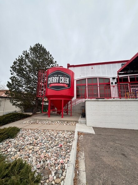 More Photos Of 6575 Greenwood Plaza Blvd, Greenwood Village Restaurant For Lease