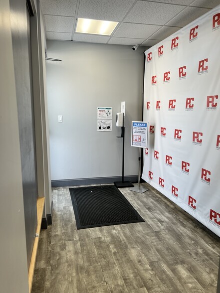 More Photos Of 51 Smart Ave, Yonkers Office For Sale