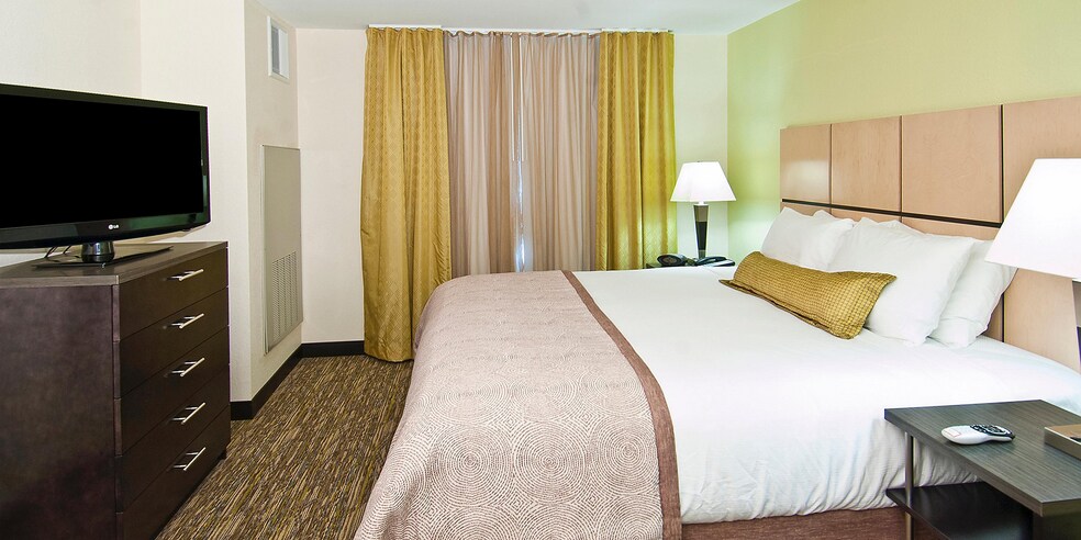 More Photos Of 979 N Gloster St, Tupelo Hotel For Sale