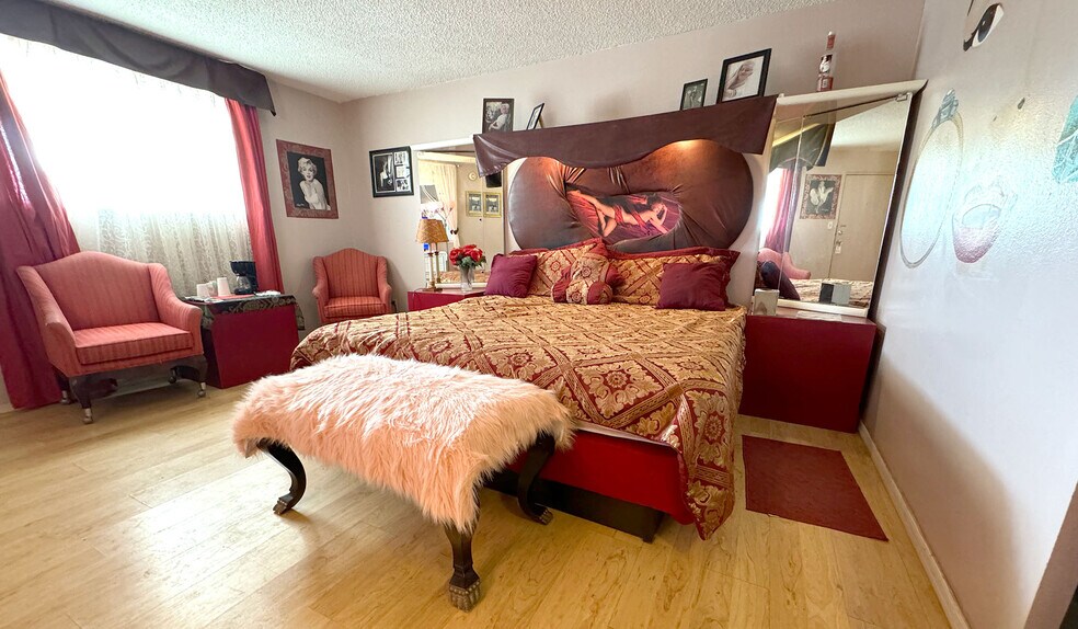 More Photos Of 21455 W I-40 Business, Seligman Hotel For Sale