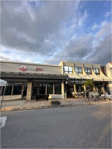 More Photos Of 3309 NE 33rd St, Fort Lauderdale General Retail For Lease