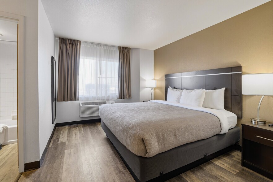 More Photos Of 1575 S Meridian Rd, Meridian Hotel For Sale