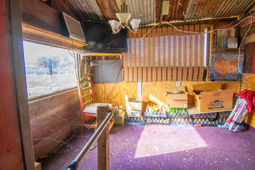 More Photos Of 54140 N Main St, Seligman Freestanding For Sale