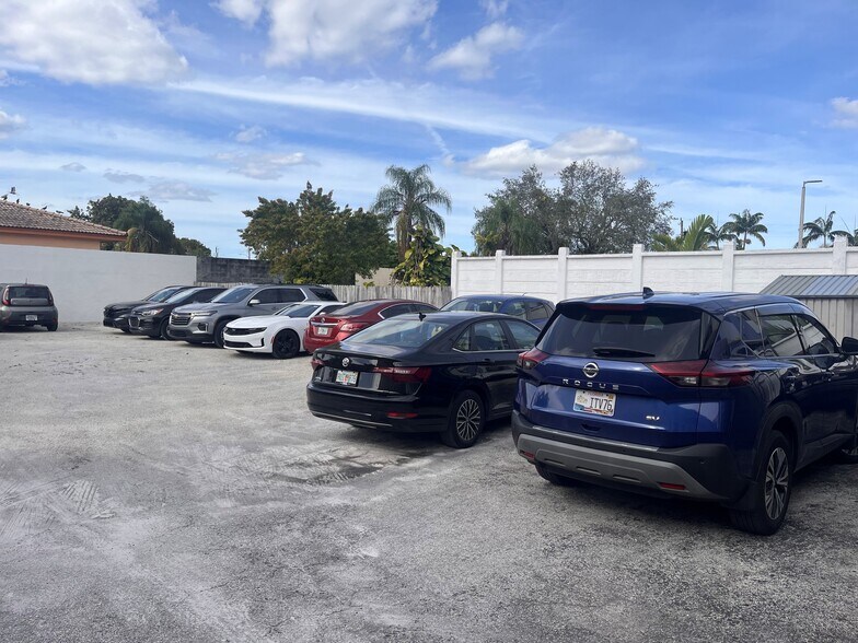 More Photos Of 2228 SW 67th Ave, Miami Storefront For Sale