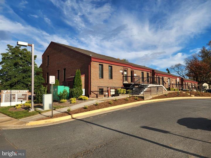More Photos Of 2555-2575 Chain Bridge Rd, Vienna Medical For Sale