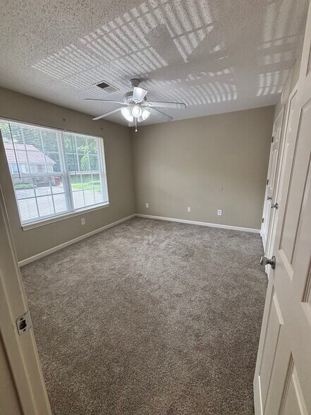 More Photos Of 2820 Plymouth Rd, Johnson City Apartments For Sale