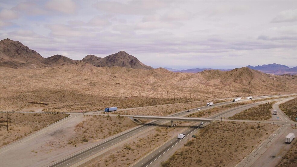 More Photos Of I-40 and Historic Route 66, Essex Land For Sale