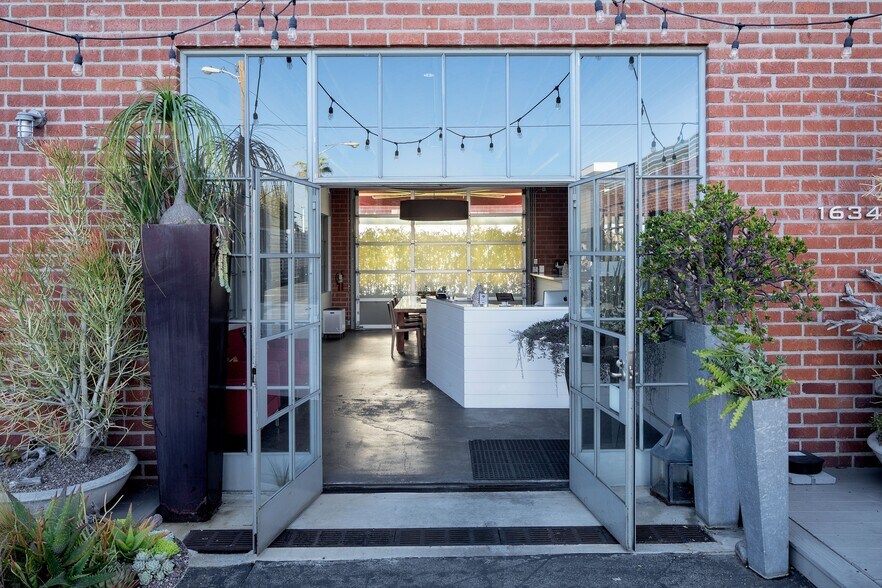More Photos Of 1630 Euclid St, Santa Monica Loft Creative Space For Sale