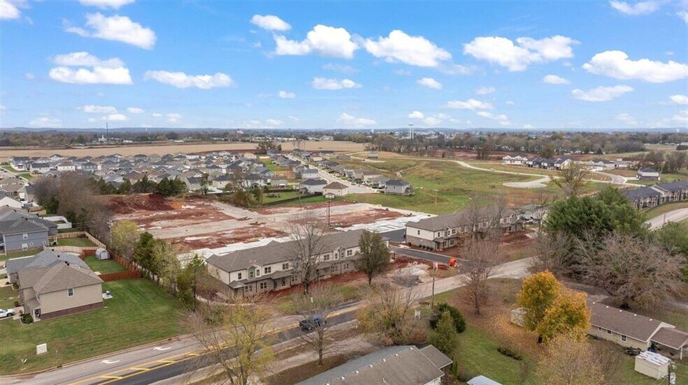 More Photos Of 721 Plano Rd, Bowling Green Apartments For Sale