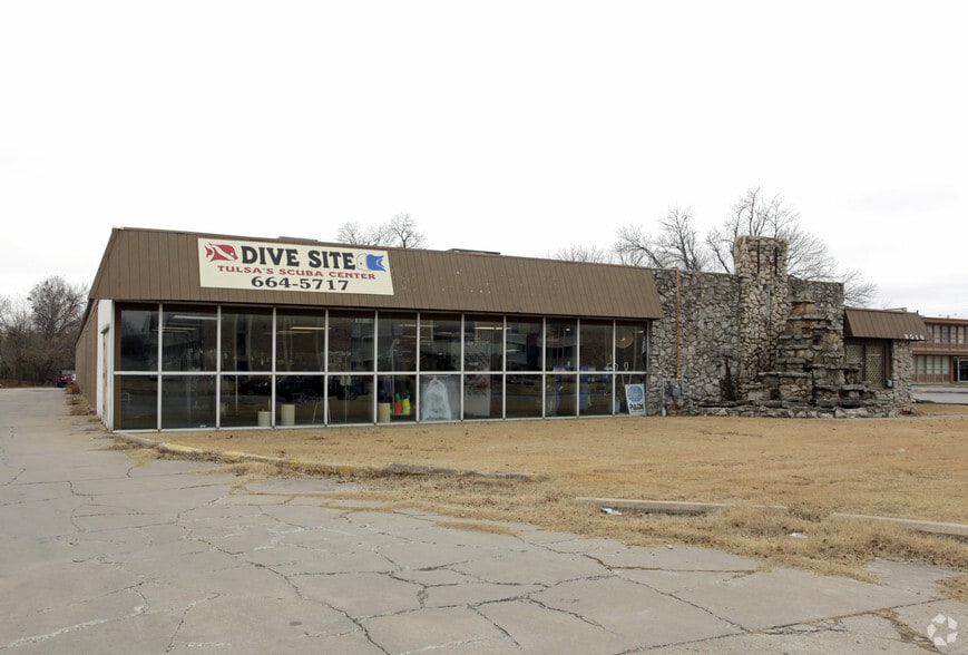 More Photos Of 8516 E 41st St S, Tulsa Freestanding For Sale