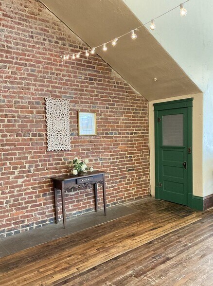 More Photos Of 206 Gay St, Erwin Storefront Retail Residential For Sale