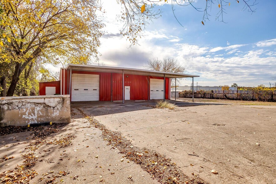 More Photos Of 4140 Mansfield Hwy, Forest Hill Warehouse For Sale
