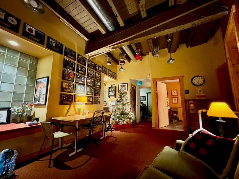 More Photos Of 347 National Ave NW, Grand Rapids Loft Creative Space For Sale